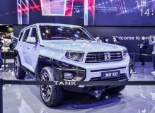 TANK 700 Hi4-T first limited edition starts at 700,000 yuan with 3.0T ...