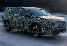 Spy Shots: Is a Long-Wheelbase Leapmotor C16 on the Way?